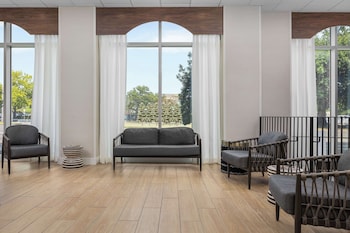 Hampton Inn New Orleans French Quarter Market Area,,3 star