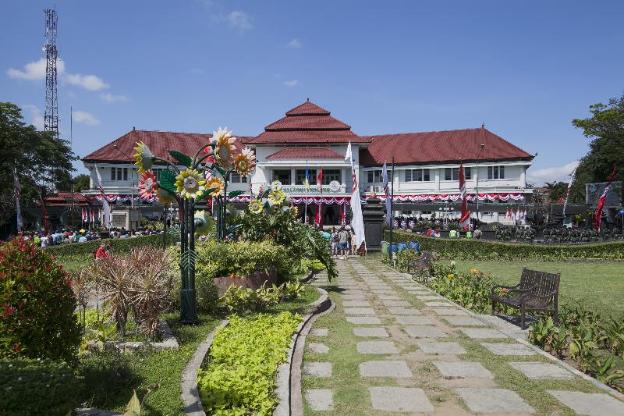 villas in batu indonesia homestay