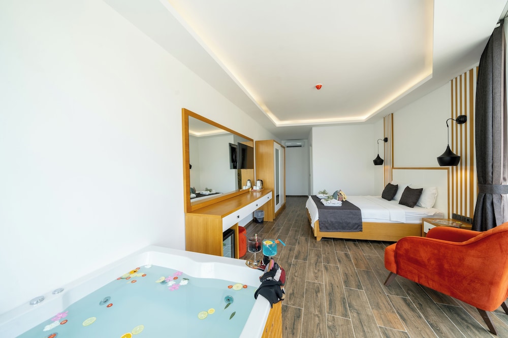 kalkan beach park hotel