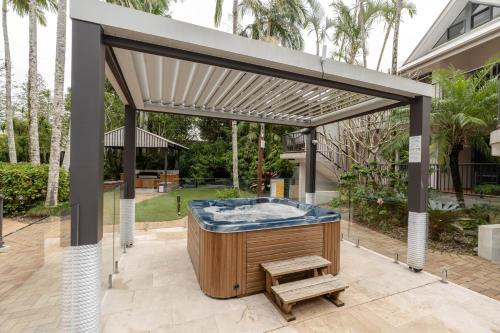 outrigger bay apartments