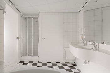 leonardo hotel hengelo city center