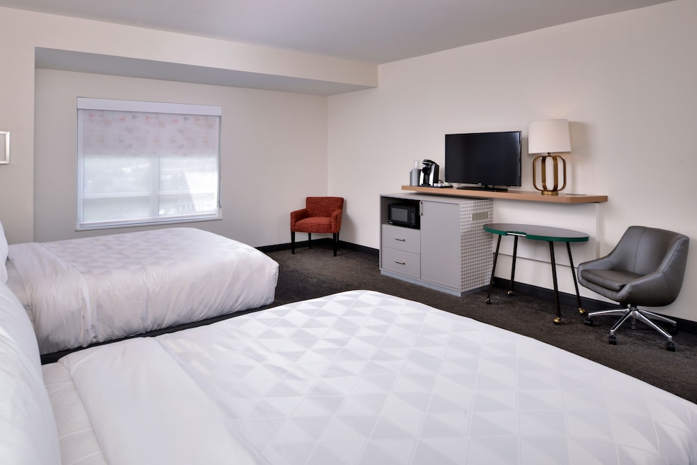 holiday inn farmingtom hills detriot nw