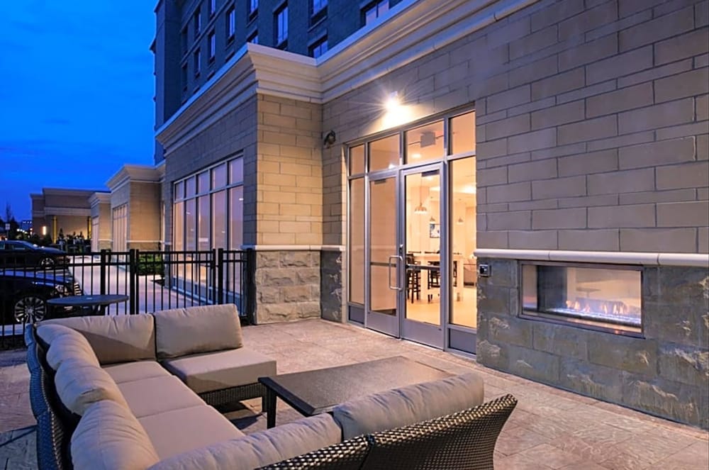 holiday inn farmingtom hills detriot nw
