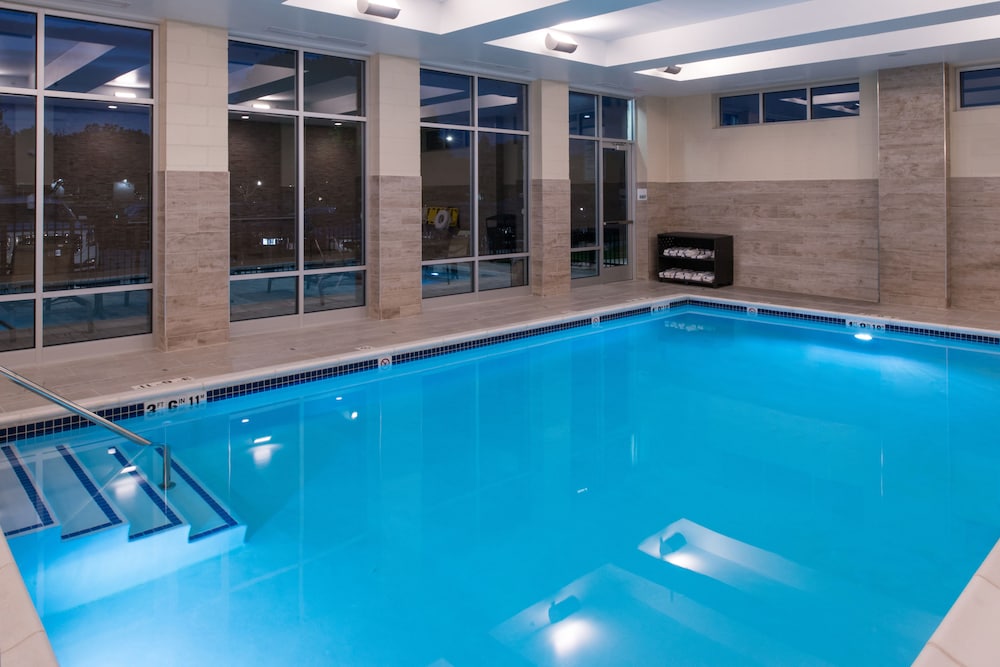 holiday inn farmingtom hills detriot nw