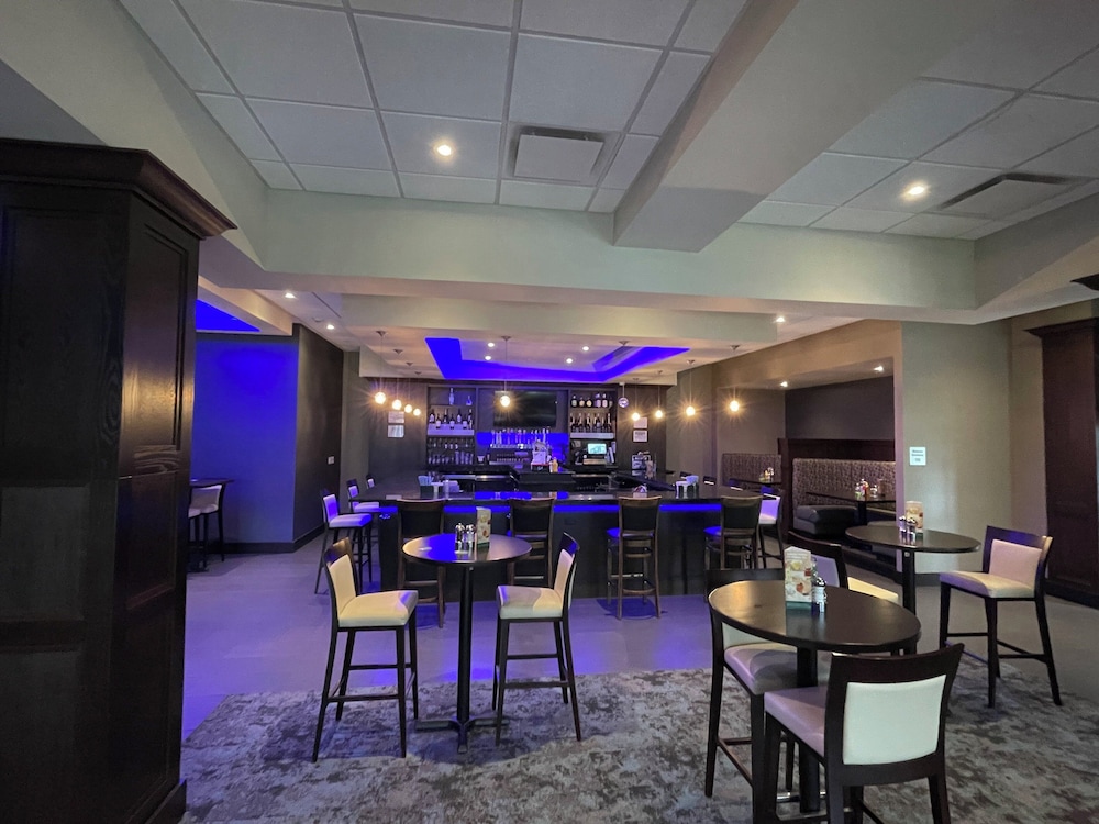 holiday inn farmingtom hills detriot nw