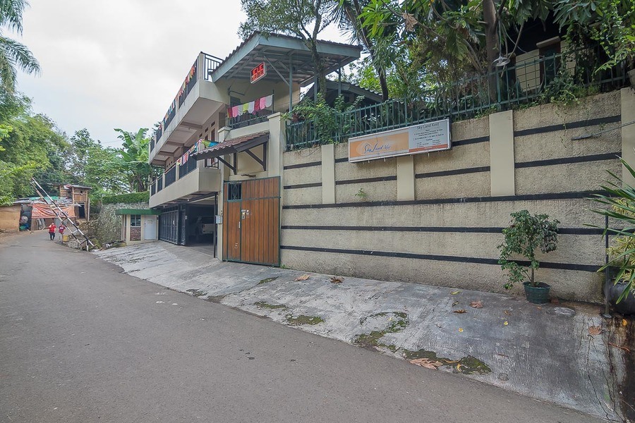 reddoorz near exit toll pasteur 3