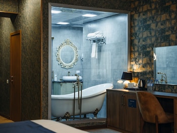 alison hotel baku