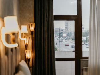 alison hotel baku