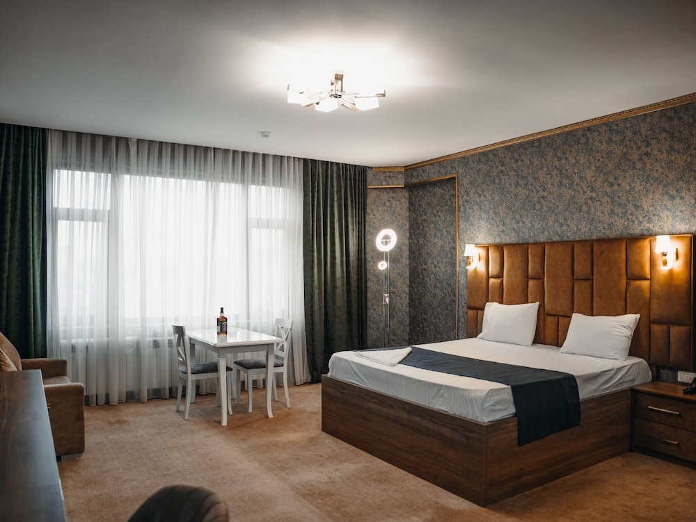 alison hotel baku