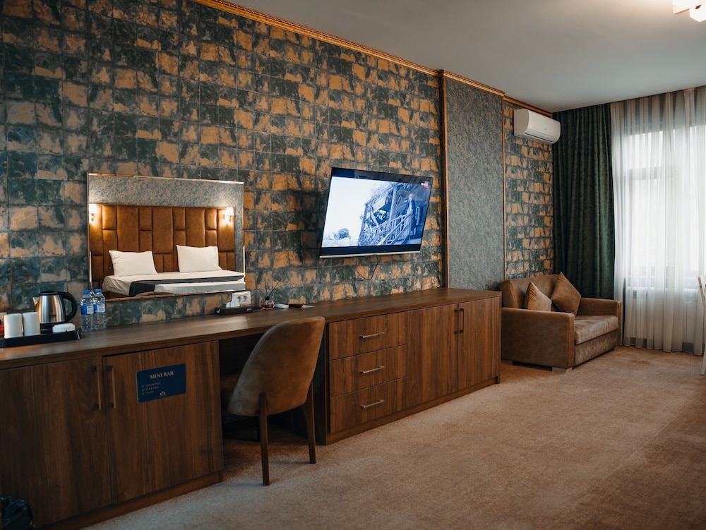alison hotel baku