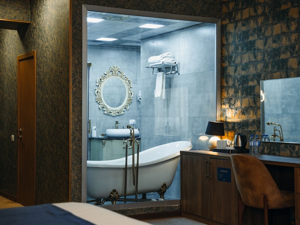 alison hotel baku