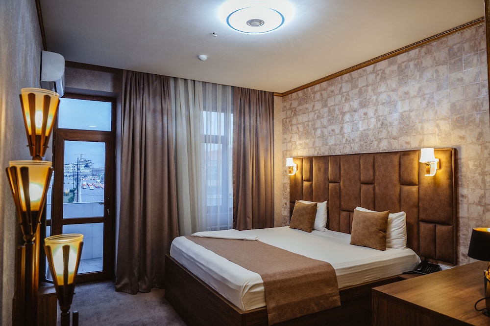 alison hotel baku