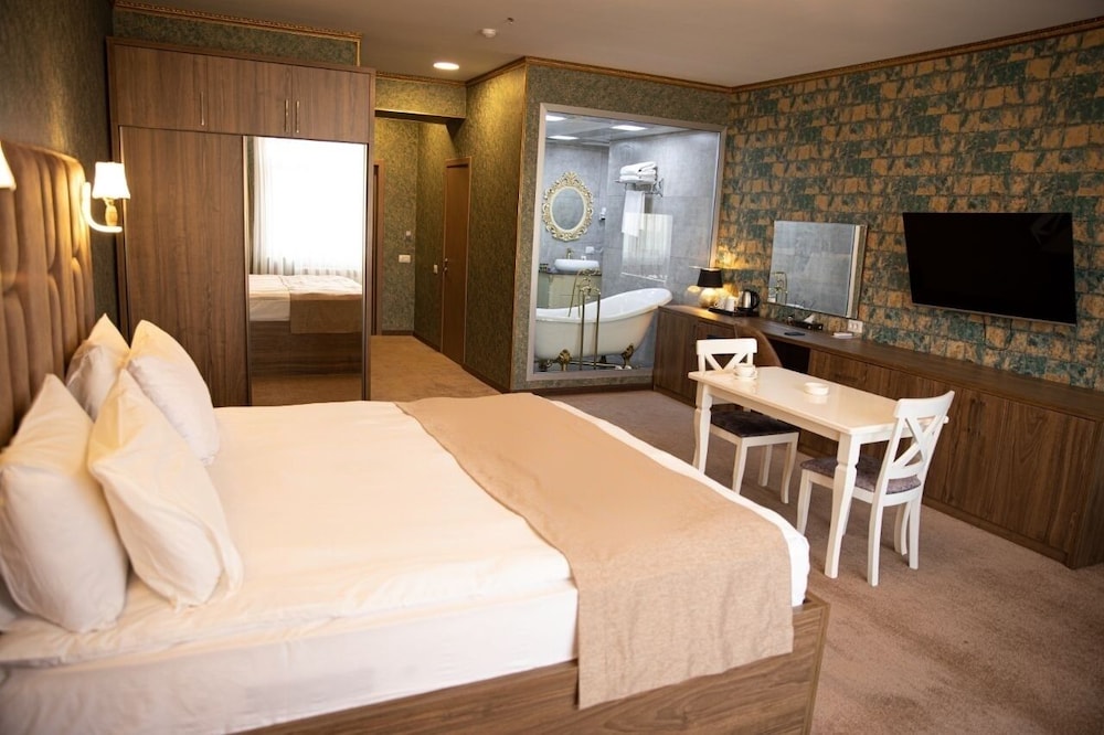 alison hotel baku