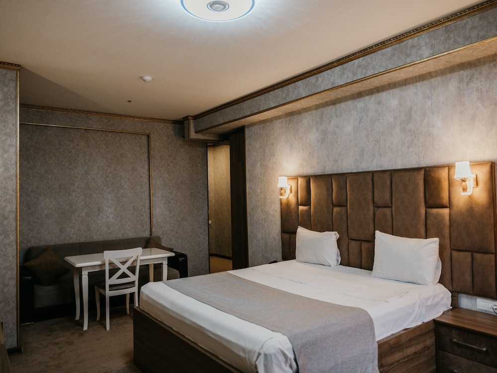 alison hotel baku