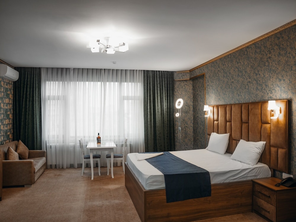 alison hotel baku
