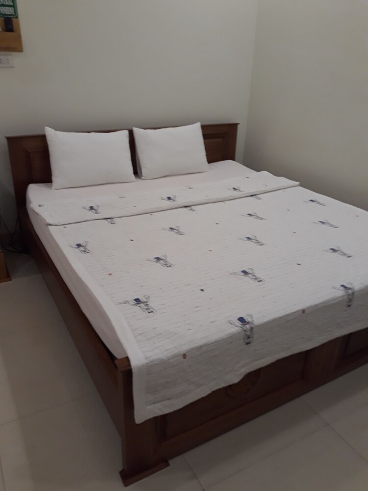 cuc phuong hotel
