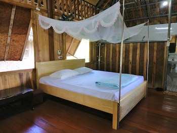 cuc phuong hotel