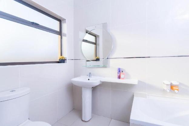 ezulwini guest house executive double room with pool view