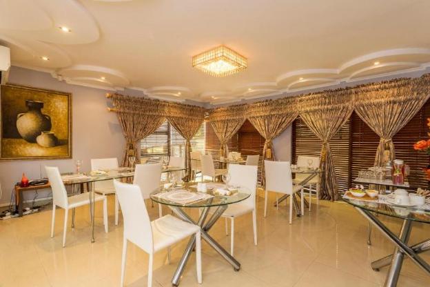 ezulwini guest house executive double room with pool view