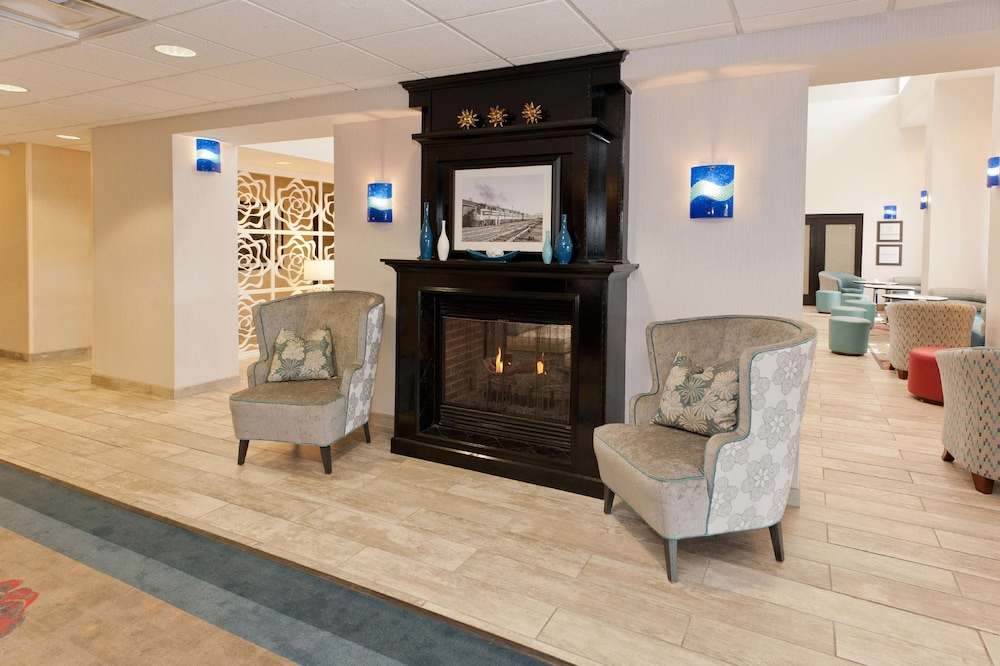 hampton inn and suites mccomb