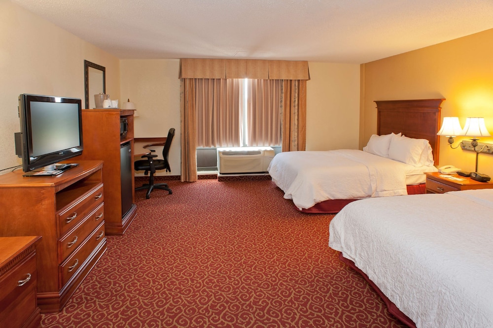 hampton inn and suites mccomb