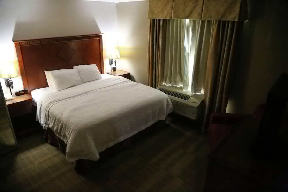 hampton inn and suites mccomb