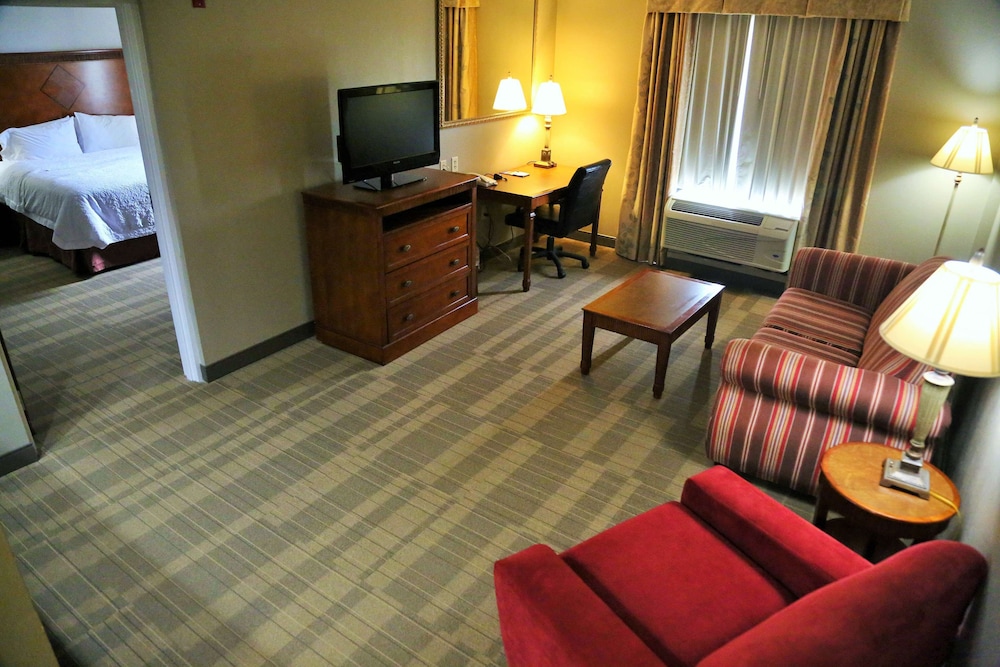 hampton inn and suites mccomb
