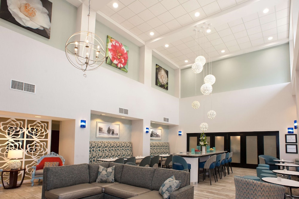 hampton inn and suites mccomb
