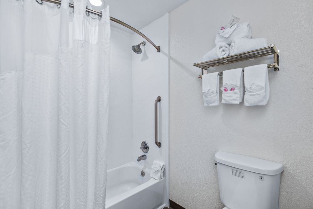 holiday inn express lucedale by ihg