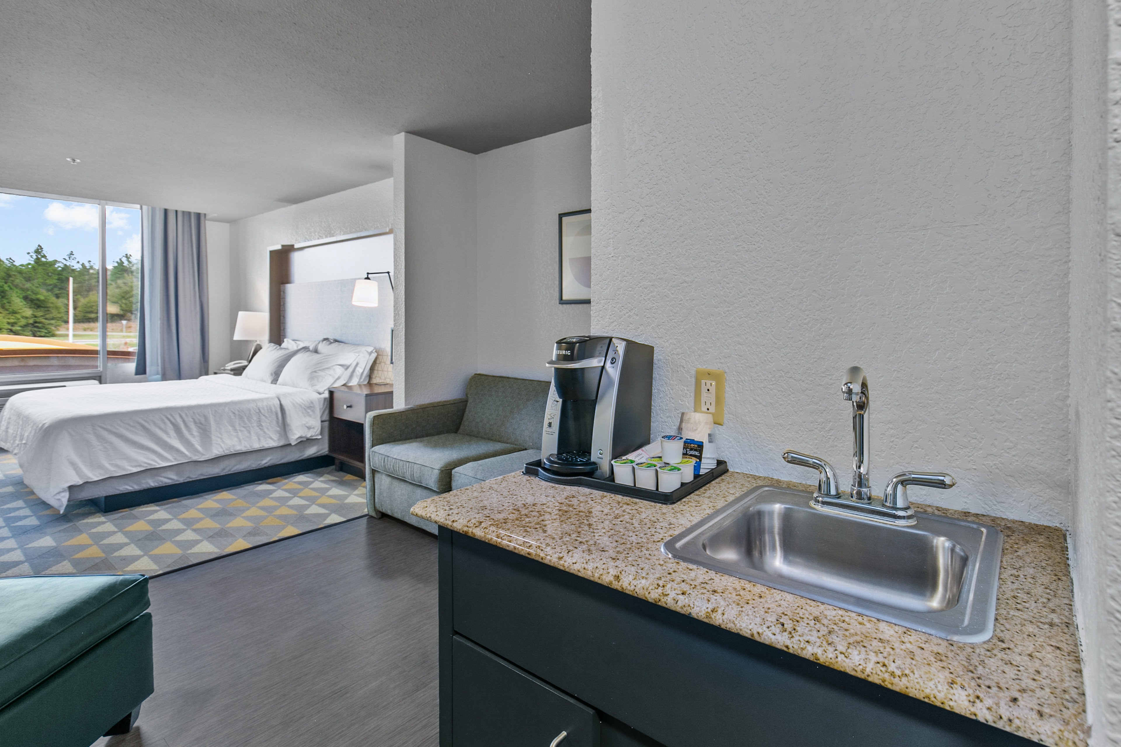holiday inn express lucedale by ihg