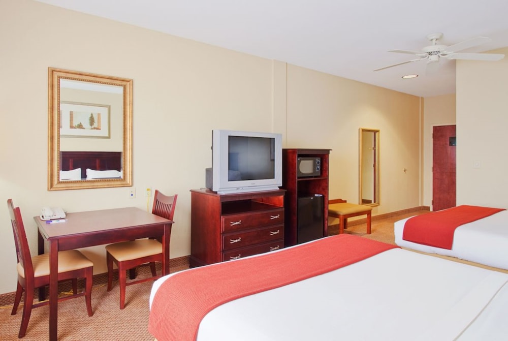 holiday inn express lucedale by ihg