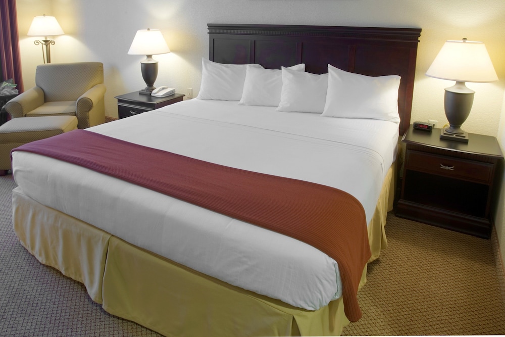 holiday inn express lucedale by ihg