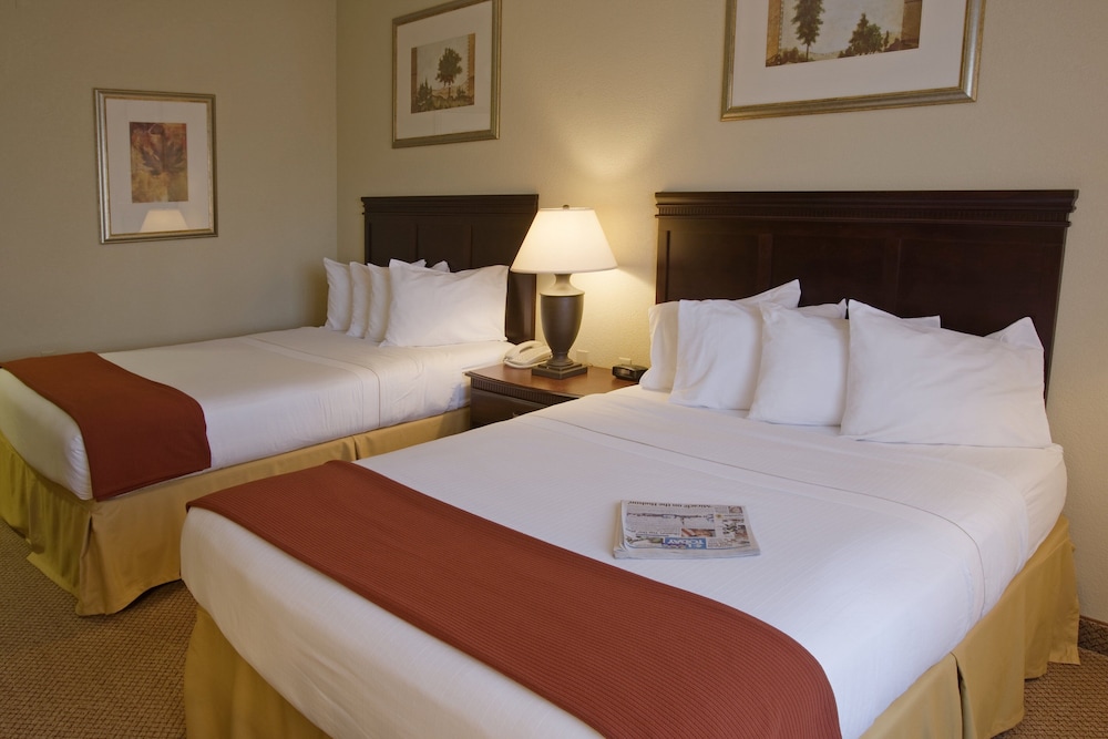 holiday inn express lucedale by ihg