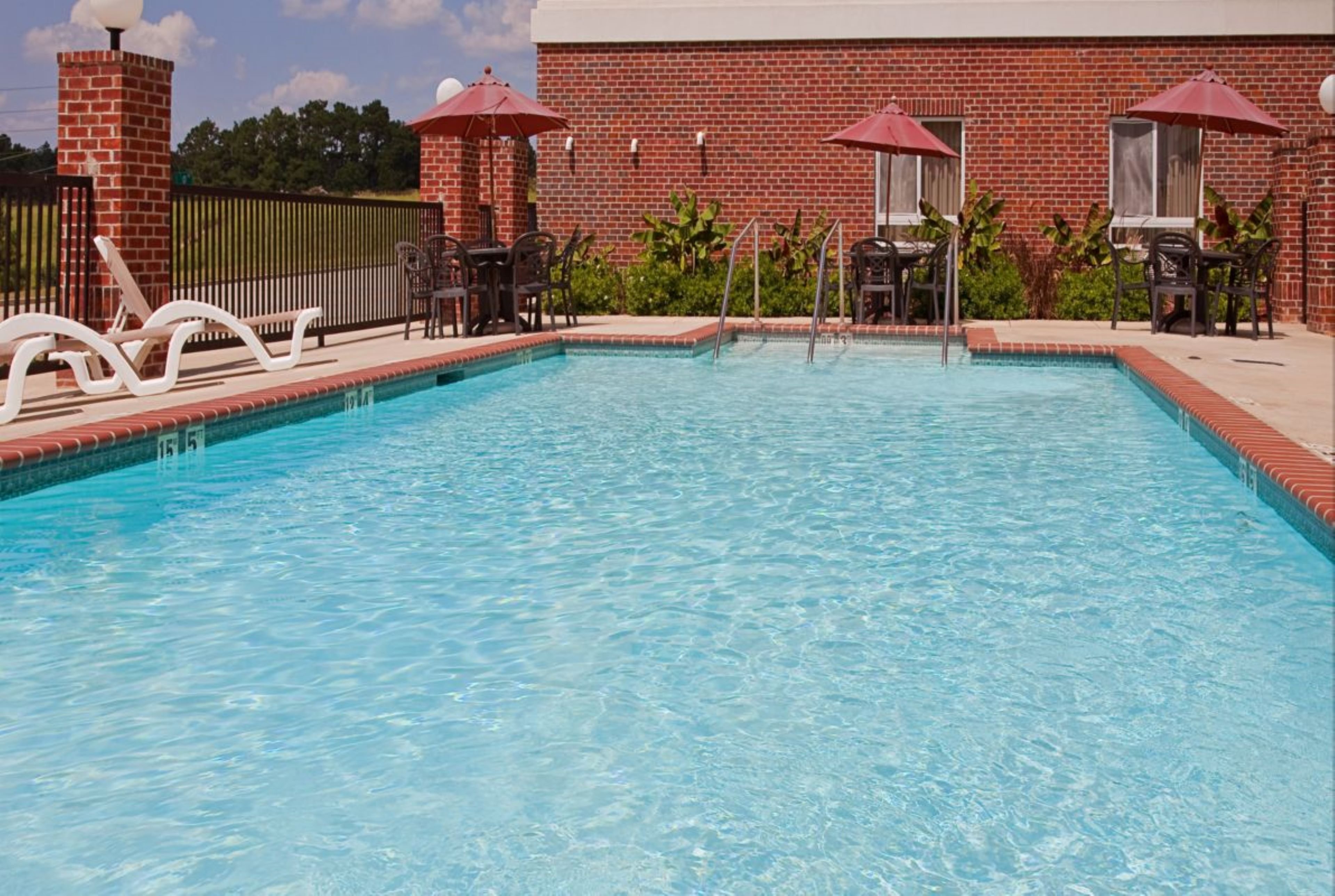 holiday inn express lucedale by ihg