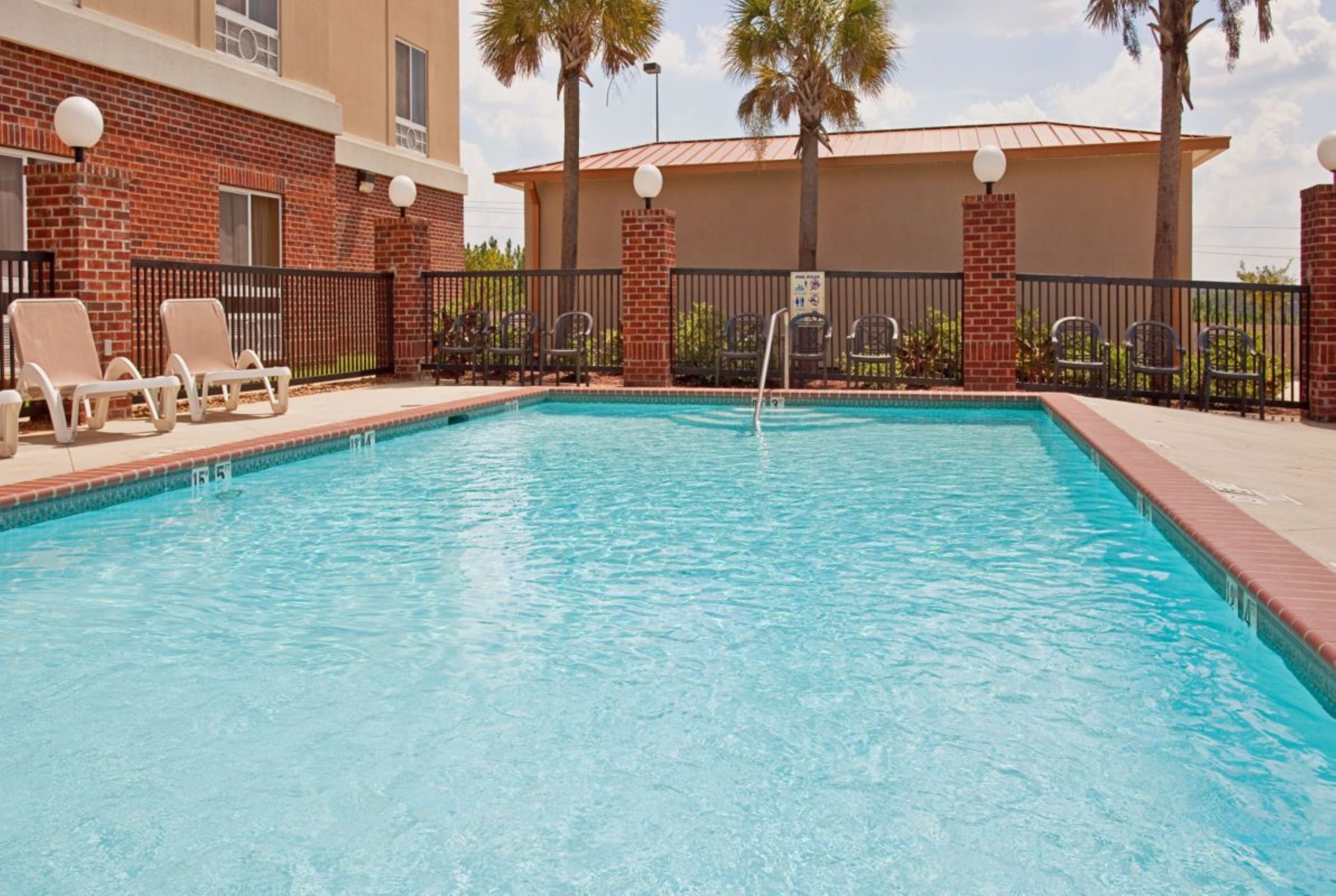holiday inn express lucedale by ihg