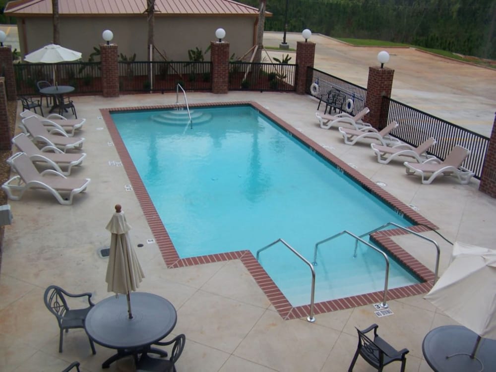 holiday inn express lucedale by ihg