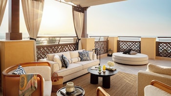 jumeirah mina a salam
