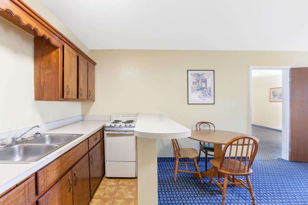 super 8 by wyndham sallisaw