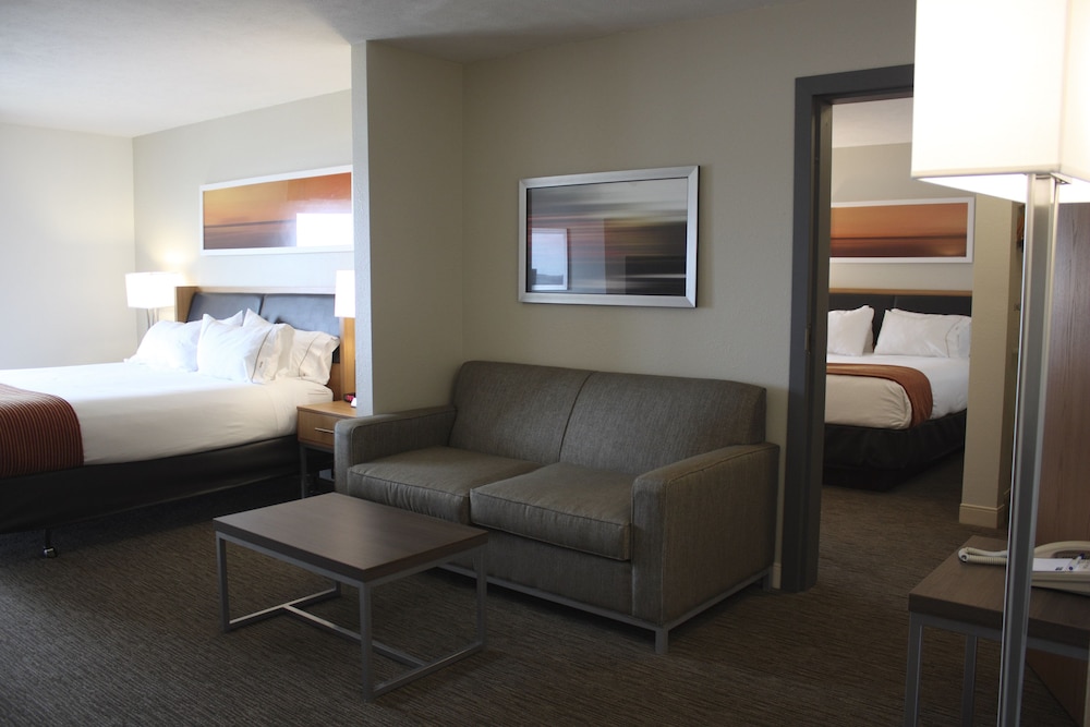 holiday inn express munising lakeview by ihg