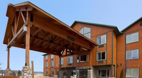 holiday inn express munising lakeview by ihg