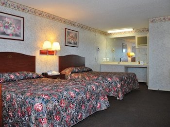 merrimac inn and suites