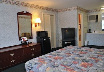 merrimac inn and suites