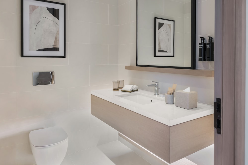 vida dubai marina and yacht club