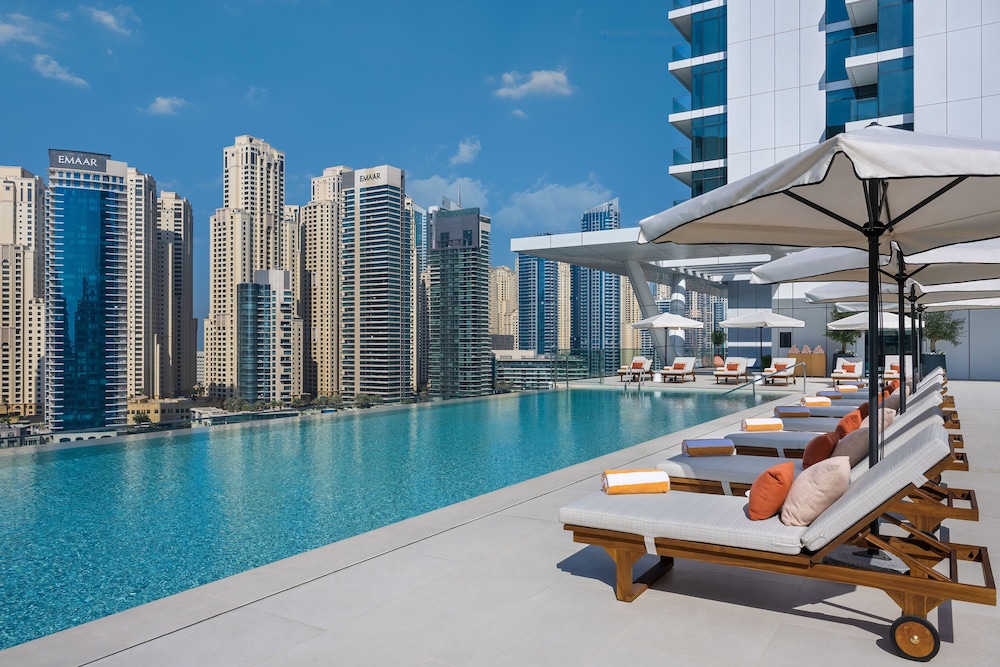 vida dubai marina and yacht club