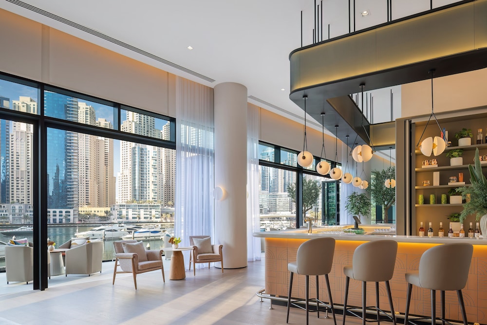 vida dubai marina and yacht club