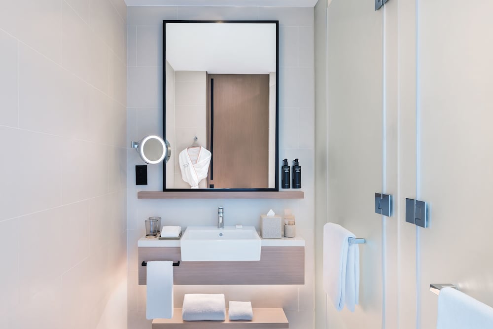 vida dubai marina and yacht club