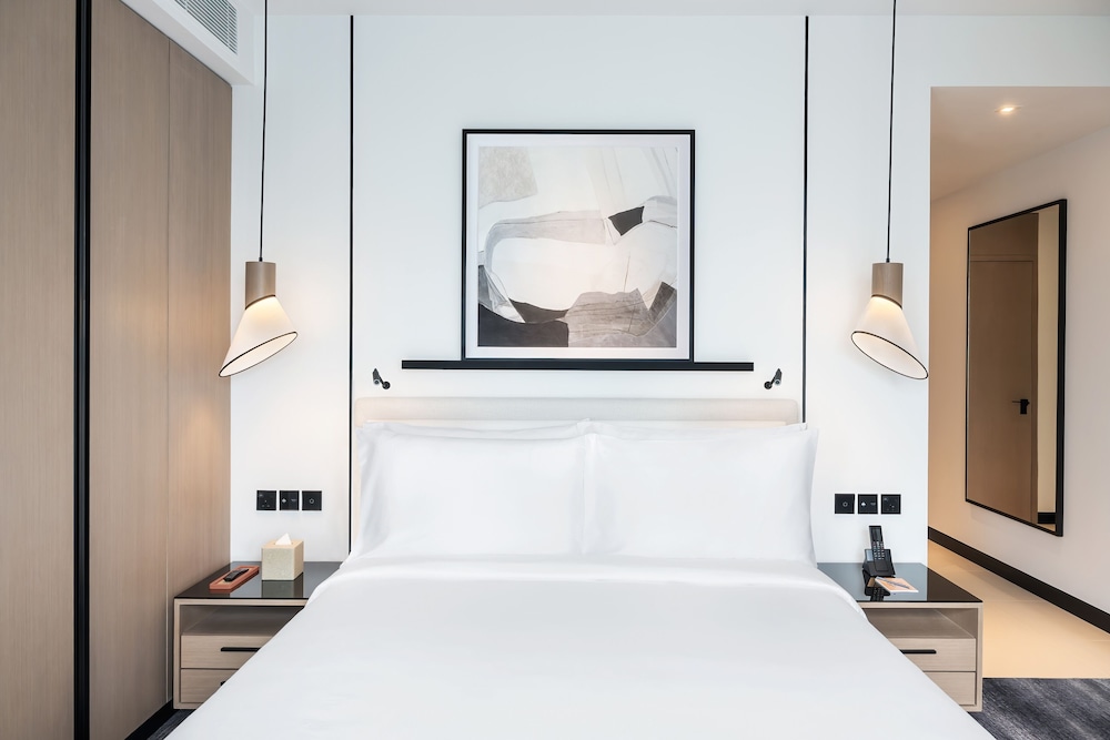 vida dubai marina and yacht club