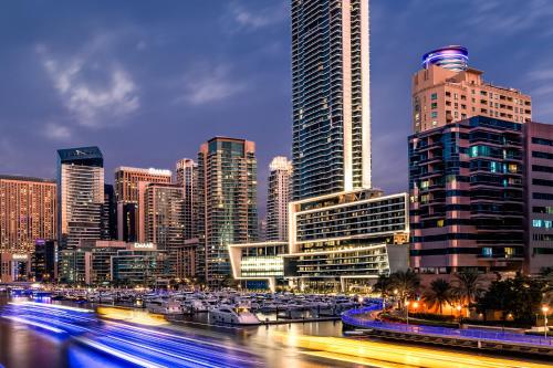 vida dubai marina and yacht club