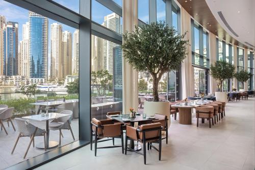 vida dubai marina and yacht club