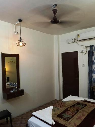 banaras rest house